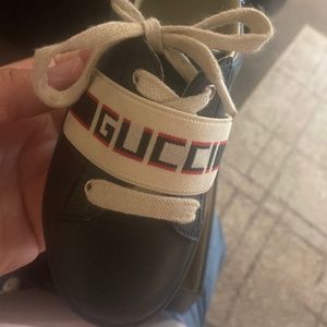 Toddler Gucci shoe (authentic!!!!)
